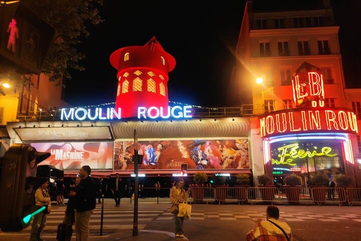 Montmartre Walking Guided Tour