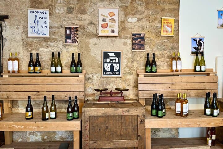 Cheese & Wine Tasting in Montmartre with a Local Cheesemonger