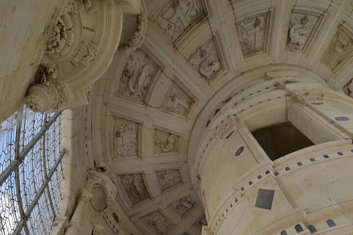 Chambord Enchantment: Exclusive Private Guided Walking Tour