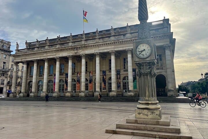 Private Guided Tour of Bordeaux with a Local Guide