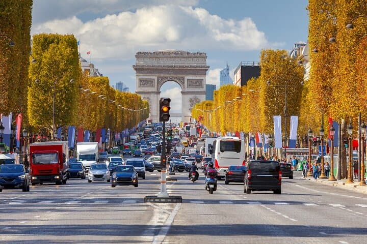 Paris CDG Airport Private Transfer to City Center