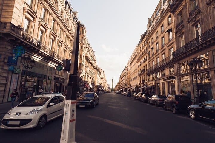 Paris CDG Airport Private Transfer to City Center