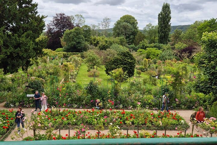 Private Tour in Giverny with Transport from Paris