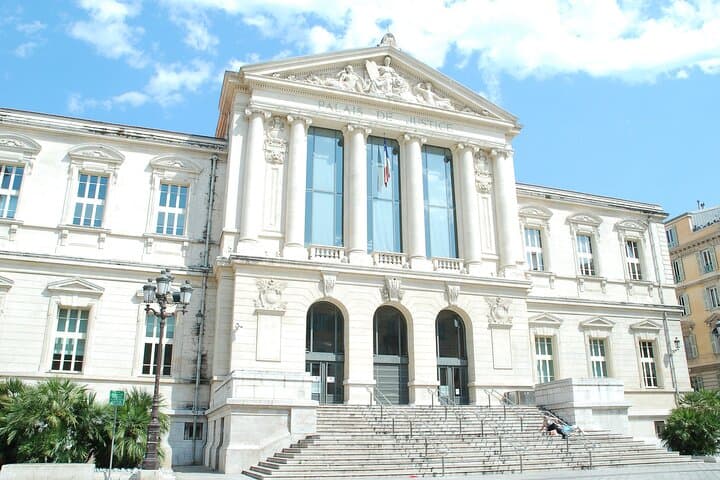 Kid Friendly Nice City Highlights Private Guided Tour