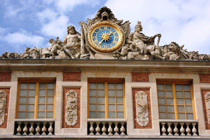Regal Retreat Versailles & Marie Antoinette's Estate Day Trip