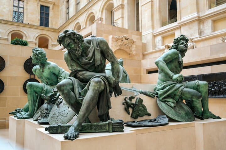 Louvre Treasures Private Experience – Languages Available
