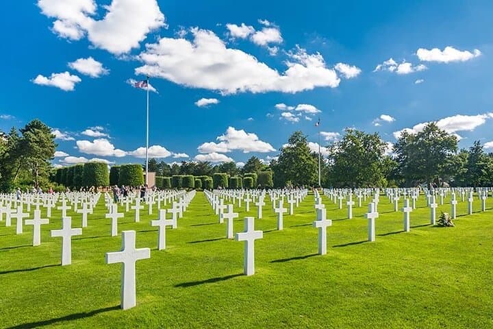 Private I Paris to Normandy D-Day Tour: Utah, Omaha & Cemetery.