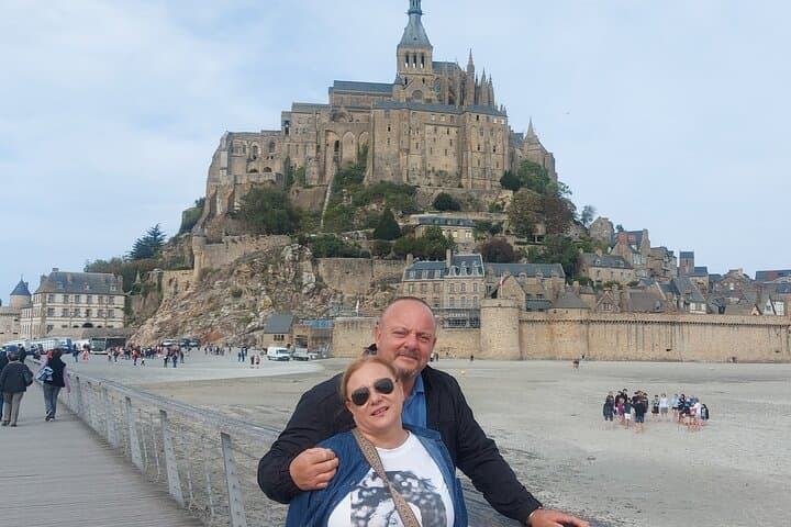 Small Group Day Trip to Mont Saint Michel with Luxury Van