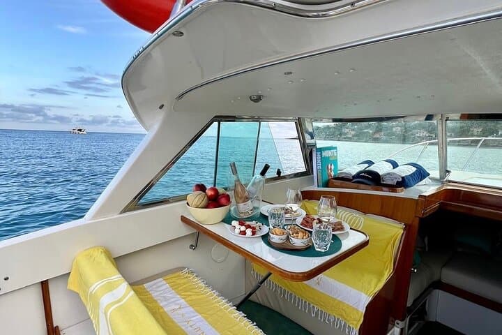 Private Luxury Boat Tour on a Day Cruiser – Nice/Monaco