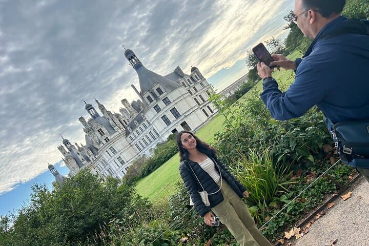 Loire Valley Day Trip from Pairs With Wine and Cheese Pairing