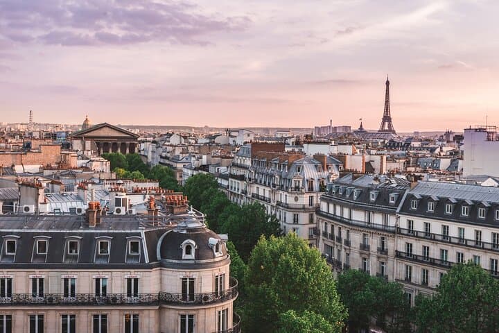 Paris to D-Day Beach Guided Tour with Airport Transfer