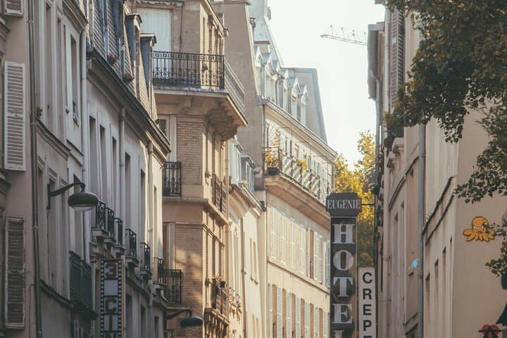 Historic Left Bank Walking Tour in Paris