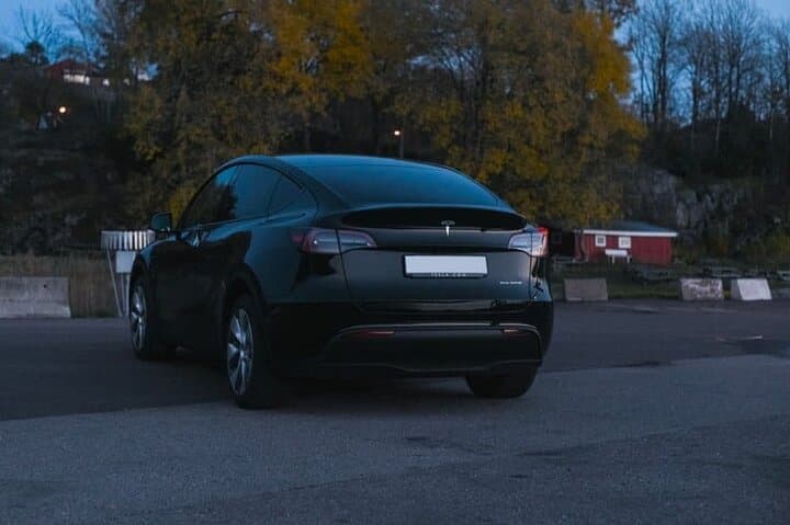 Private Transport from Charles de Gaulle Airport to Paris
