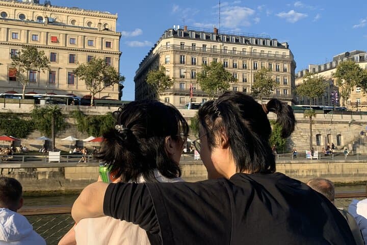 Notre-Dame Cathedral Exterior & Latin Quarter River Cruise Option
