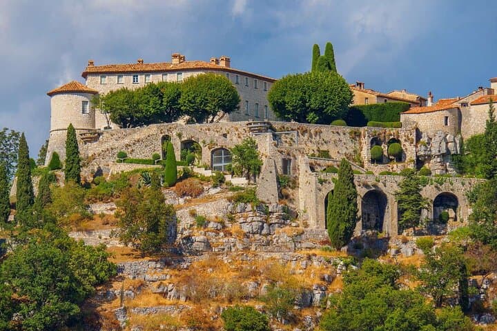 From Cannes, Provencal Escape from Villages to Villages