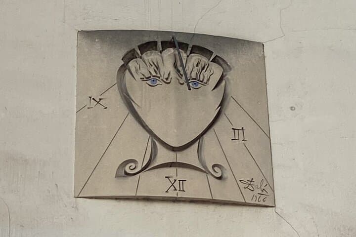 Latin Quarter Self Guided Tour for Kids and Families in English