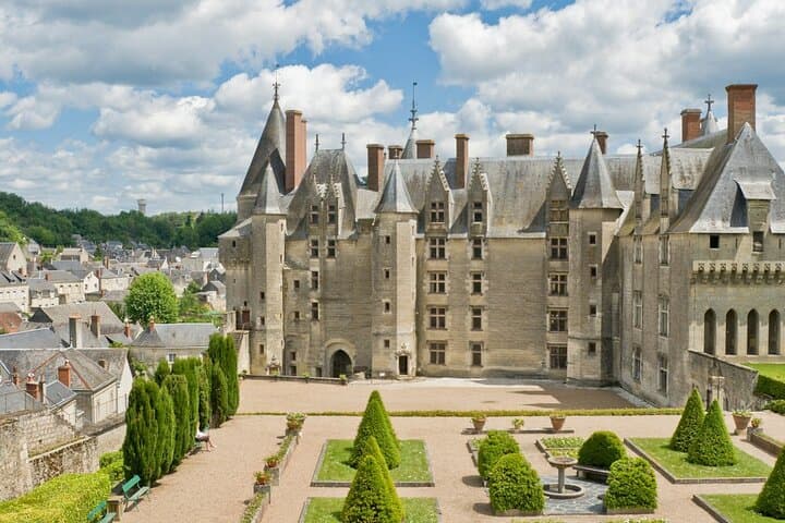 3-Day Private 7 Loire Castles and 2 Wine Tastings from Paris