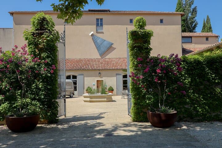 Two intensive days discovering the wine region of Provence, renowned for the excellence of their rosé wines, but also exceptional red & white wines from Cassis on the coast, Mt St Victoire, Cote d'Aix