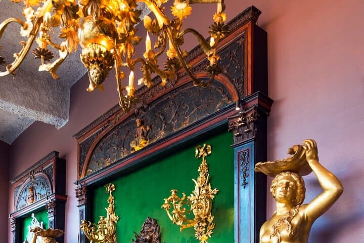 Flea Market Private Tour With A Professional Guide