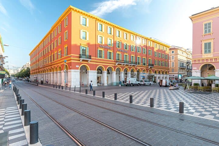 All the Splendor of Nice with Local Products Tasting Port pick up
