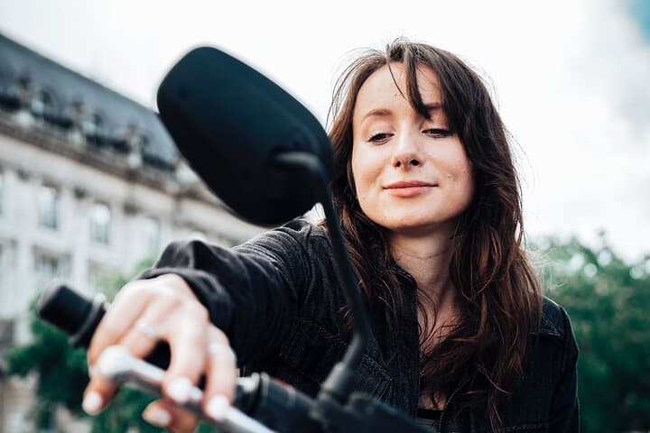 2 Hour Private Photo Session in Bordeaux (THE MOST BEAUTIFUL)