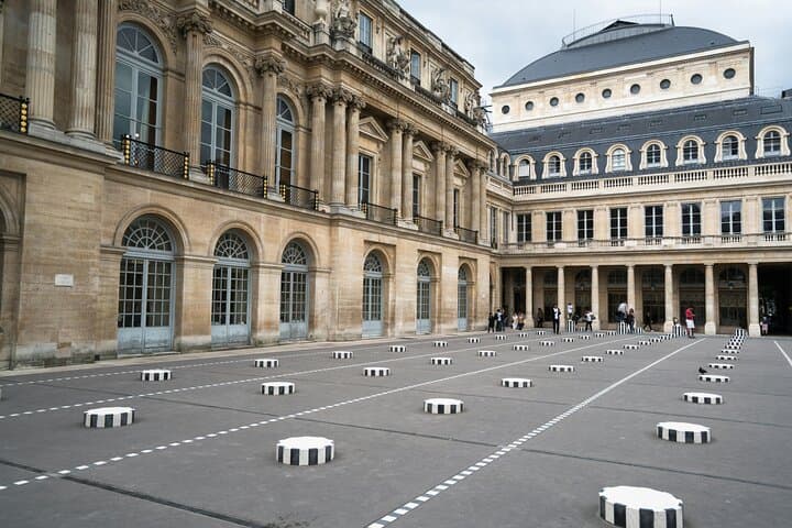 Amazing Colonne de Buren Photoshoot