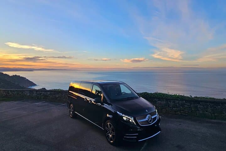 Minivan to saint jean port foot