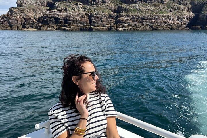 One hour boat trip with a local (Commented FR & EN)