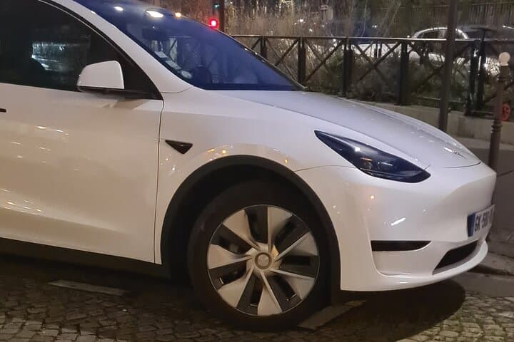 Private Airport Transfer Paris → CDG | Electric One-Way