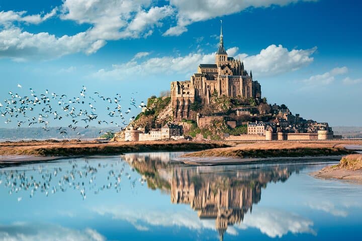 UNESCO World Heritage: Mont St Michel Tour & Lunch from Le Havre
