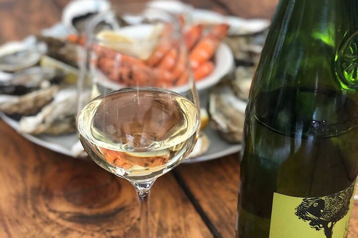 Tasting Picpoul Wine & Oysters at the Etang de Thau de Béziers