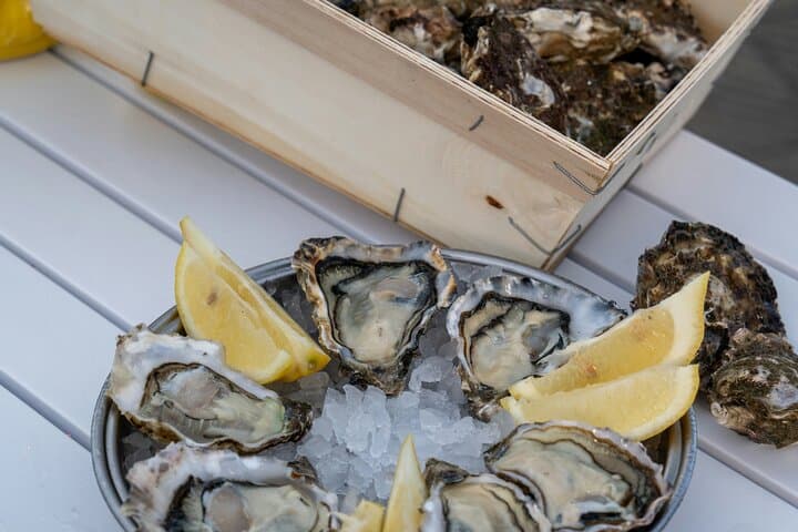 Tasting Picpoul Wine & Oysters at the Etang de Thau de Béziers