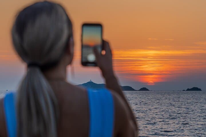 Catamaran Cruise - Bloodthirsty Islands Sunset