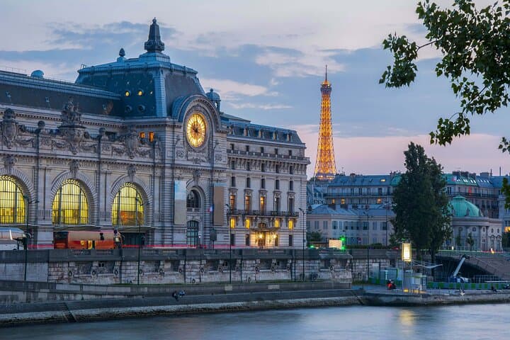Paris Big Walking Tour with Audioguide on Your Smartphone