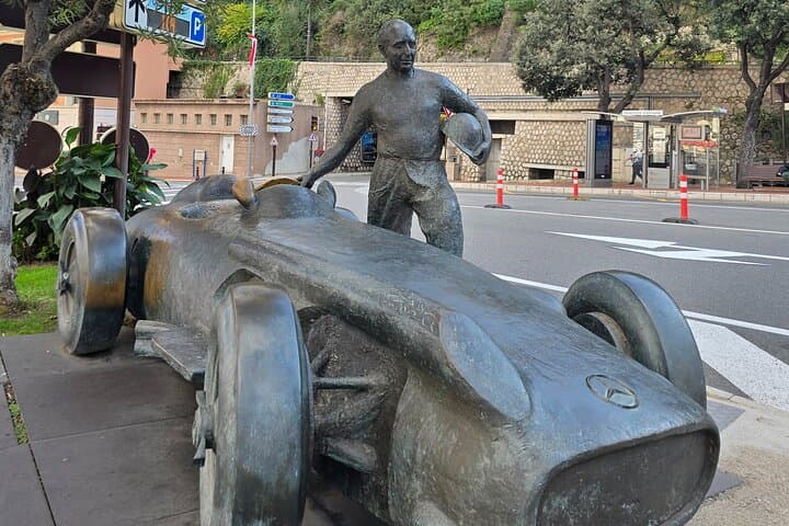 Juan Fangio statue, Circuit Formula 1, Monaco.