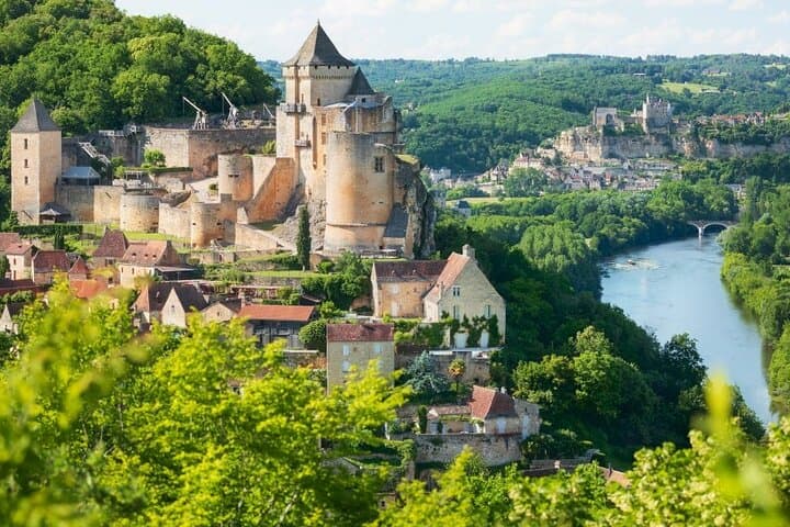 Full Day Dordogne Castles and Gardens Private Tour