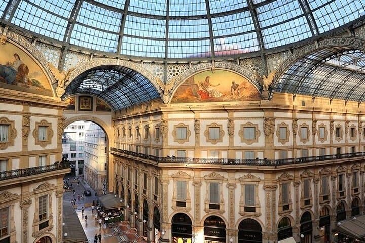 Private transfer from Nice to Milan Italy