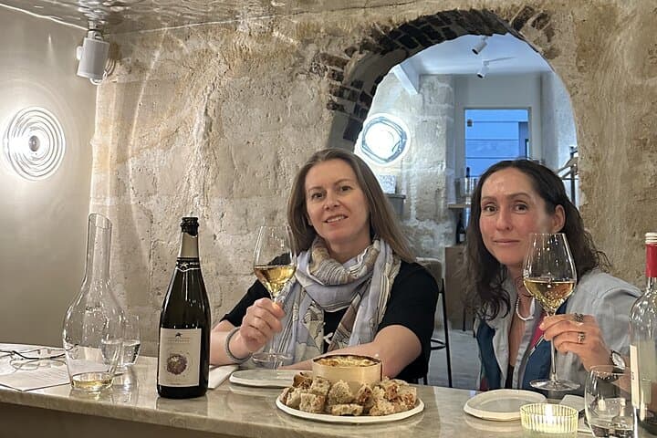 Tasting at Bubble Bliss Champagne Bar