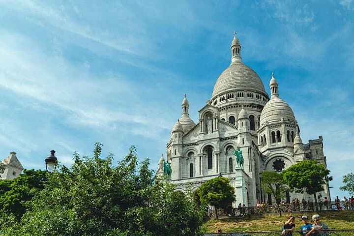 Paris Private Transfer: One-Way City Ride