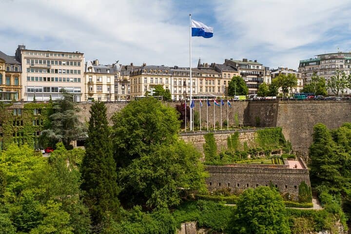 7 Day 5 Country Western Europe Tour from Frankfurt or Paris