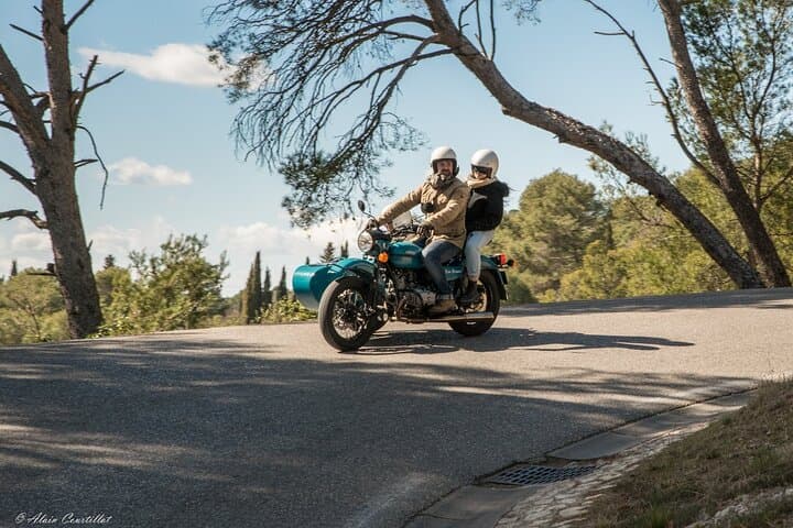 From Aix-en-Provence : Half-day Sidecar Wine Tour