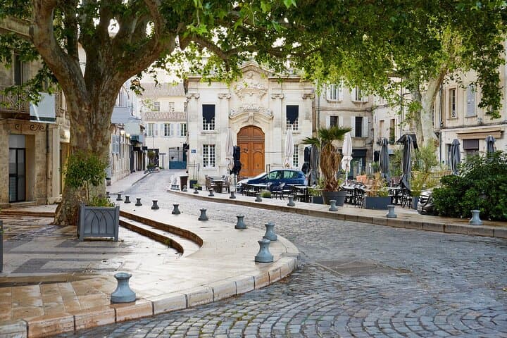 Avignon: Private Walking Tour