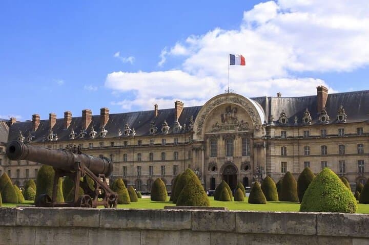 Napoleon's Tomb and Army Museum Admission in Paris with Audio
