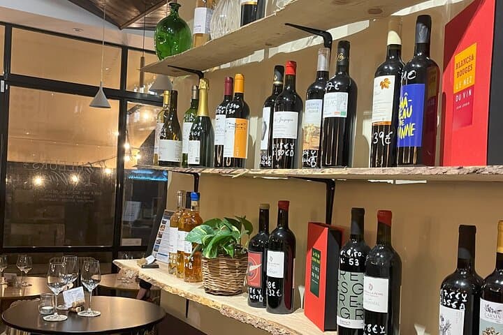 Blind Wine Experience: 5 Natural Wines, Cheese & Charcuterie