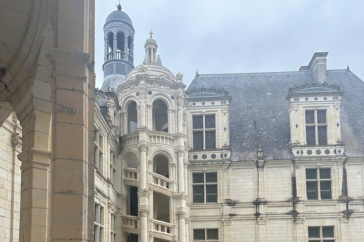Small Group 3 Loire Valley Castles & Wine Tasting Guided Tour