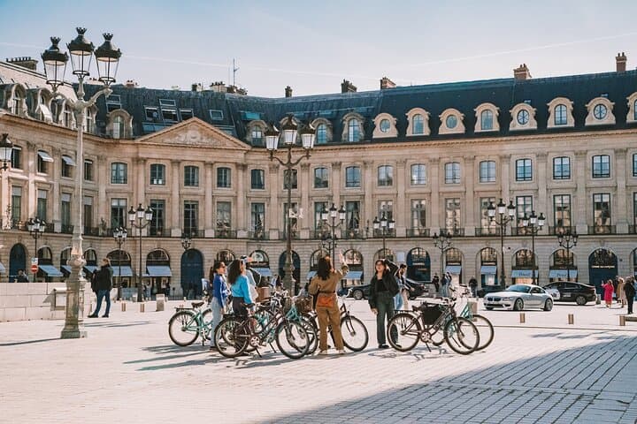 Explore Paris Highlights by Bike