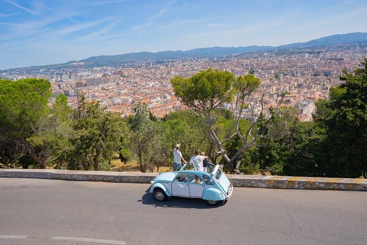 Tour Marseille highlights by private vintage Citroen