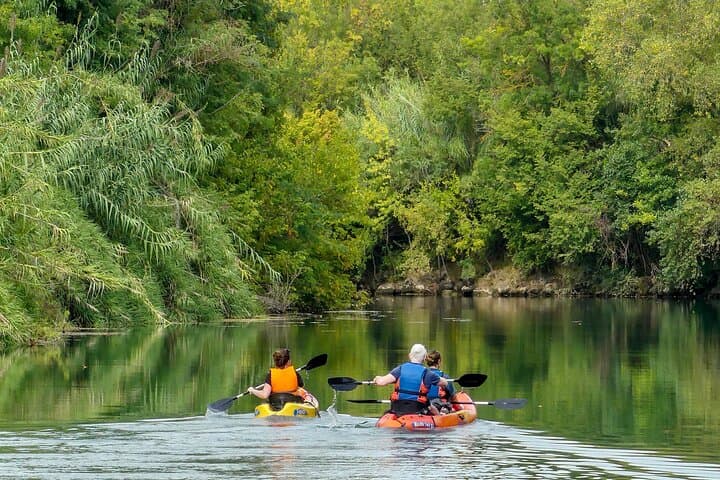 Guided kayak and paddle tour on the Herault