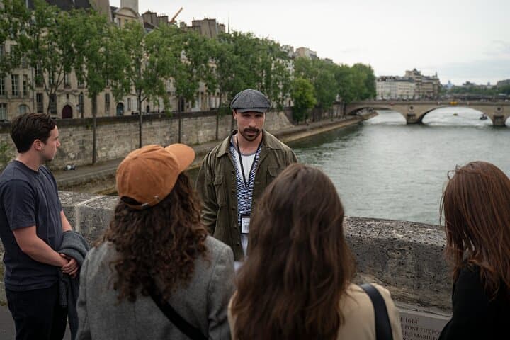 Paris: Pastries & Damnations - A Sweet Tour of the Old City