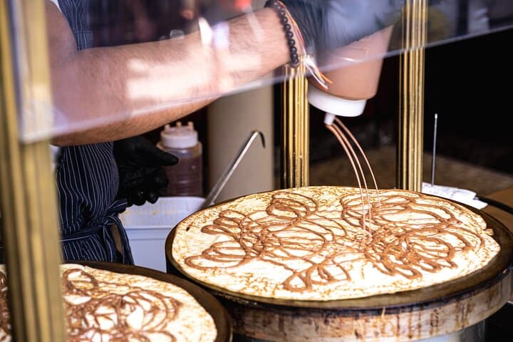 Crepes, Chocolates and Macarons in Montmartre